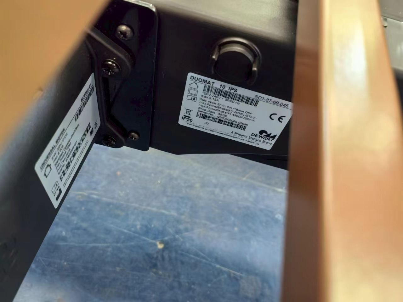 Batch traceability label and claim workflow for medical bed after sales support