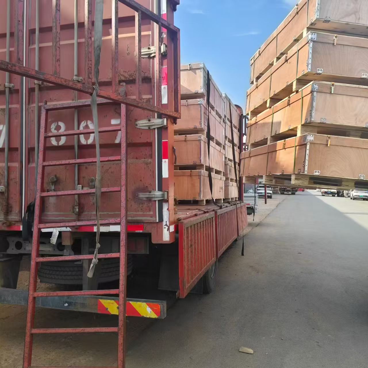 High density palletized container loading of folding electric wheelchairs for US export